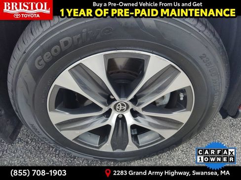 Used 2023 Toyota Highlander XLE AWD/4WD image 12