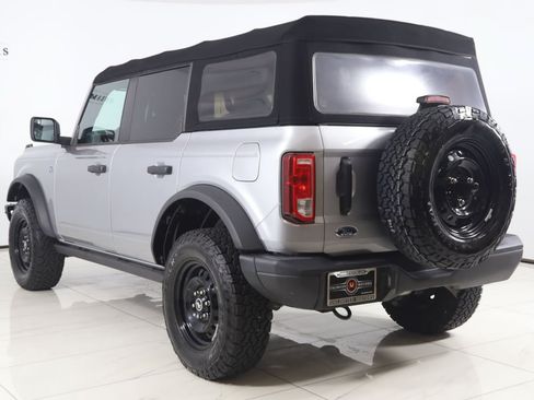Used 2022 Ford Bronco Black Diamond AWD/4WD image 4