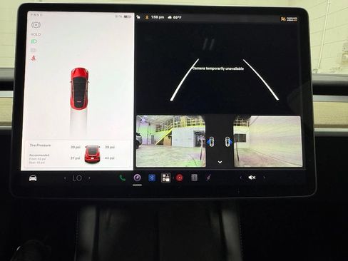 Used 2022 Tesla Model Y Performance AWD/4WD image 23