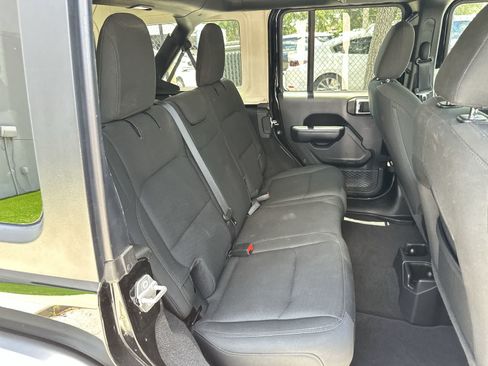 Used 2021 Jeep Wrangler Unlimited Sport AWD/4WD image 18