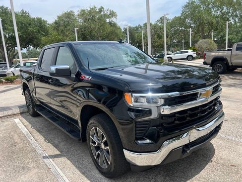 Used 2024 Chevrolet Silverado 1500 LT AWD/4WD image 4