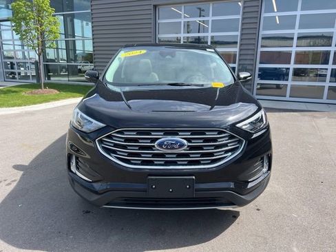 Used 2024 Ford Edge Titanium AWD/4WD image 2