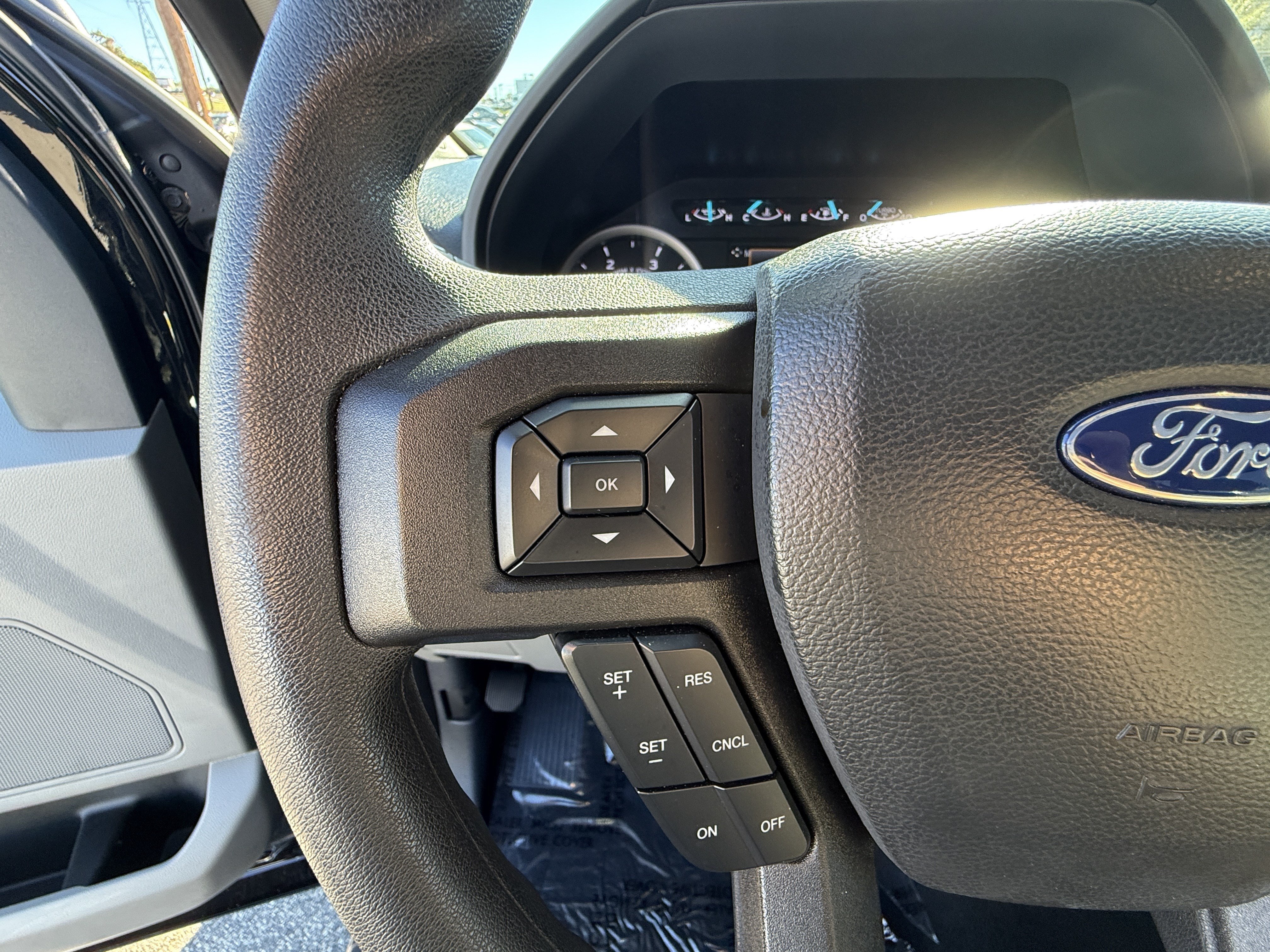 Used 2022 Ford F250 XL w/ STX Appearance Package AWD/4WD image 19