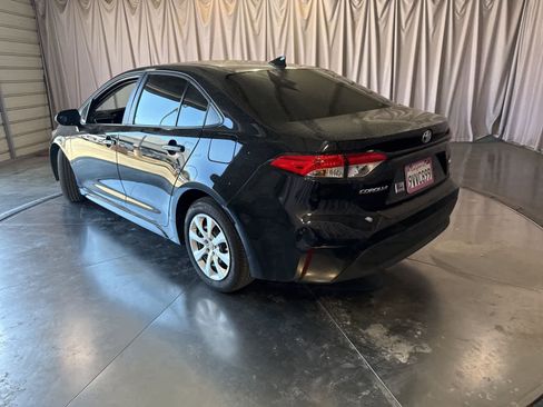 Used 2025 Toyota Corolla LE FWD image 7