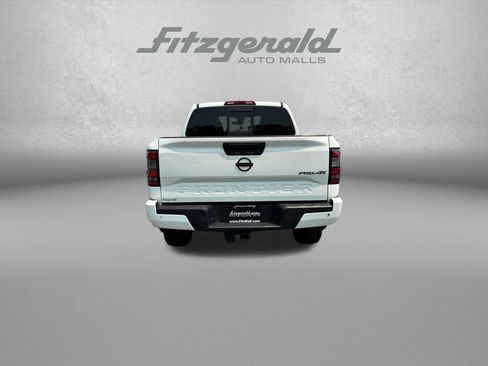 Used 2022 Nissan Frontier PRO-4X w/ Technology Package AWD/4WD image 7