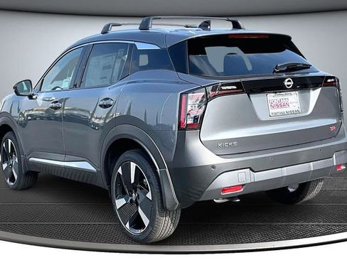 New 2026 Nissan Kicks SR image 3