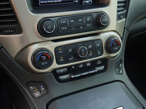 Used 2019 GMC Yukon Denali w/ Denali Ultimate Package AWD/4WD image 26