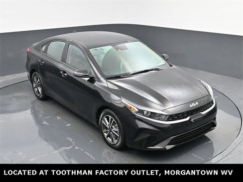 Used 2023 Kia Forte LXS w/ LXS Technology Package image 18