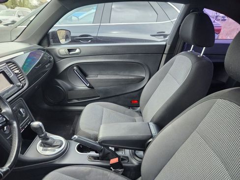 Used 2019 Volkswagen Beetle 2.0T SE image 10