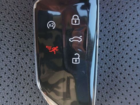 New 2026 Volkswagen Atlas Peak Edition image 28