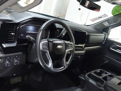 Used 2024 Chevrolet Silverado 1500 LT image 19