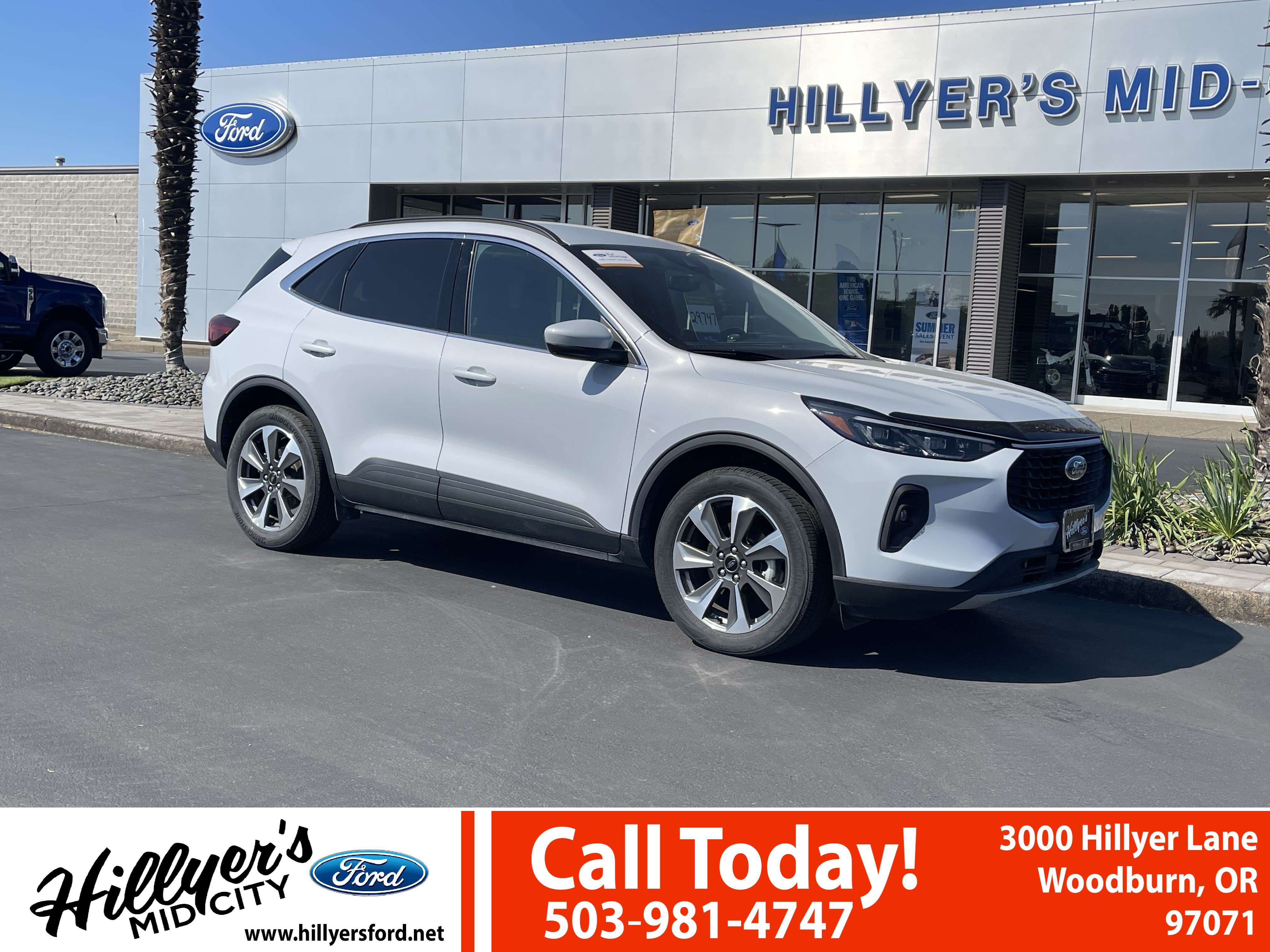 Certified 2025 Ford Escape Platinum AWD/4WD image 1