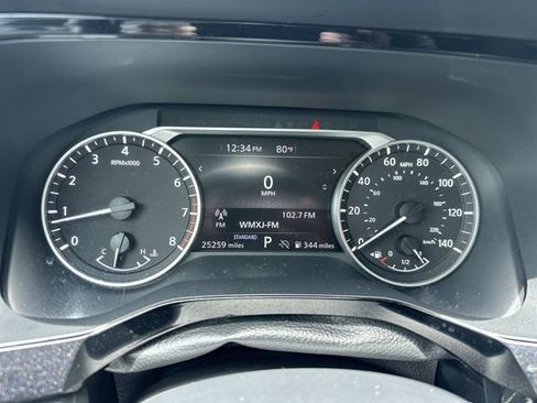 Used 2025 Nissan Pathfinder SV FWD image 26