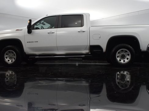 Used 2023 Chevrolet Silverado 2500 LT w/ Convenience Package image 19