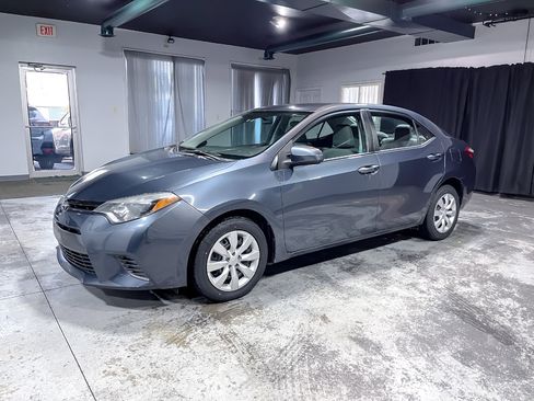 Used 2015 Toyota Corolla LE Premium image 4