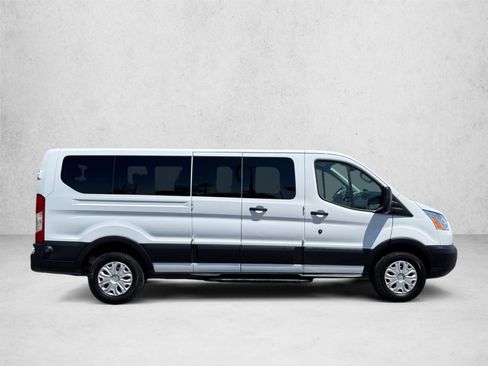 Used 2019 Ford Transit 350 XLT RWD image 4