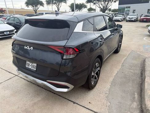 Certified 2024 Kia Sportage EX FWD image 4