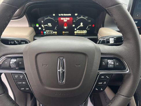 Certified 2023 Lincoln Nautilus FWD w/ Premium Package image 16