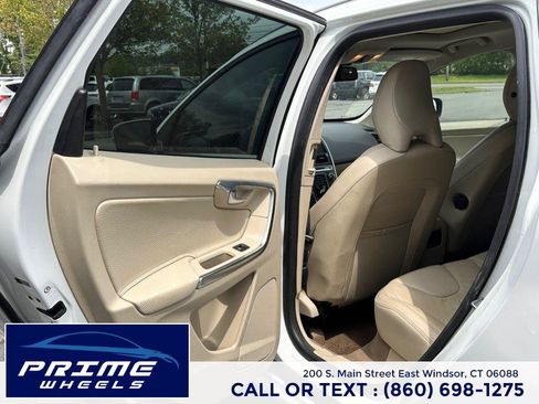 Used 2014 Volvo XC60 T6 AWD/4WD image 11