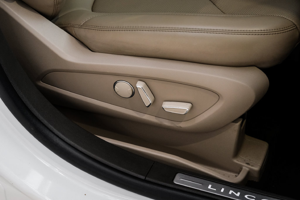 Used 2021 Lincoln Nautilus Reserve w/ Equipment Group 201A FWD image 45
