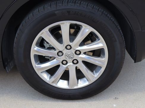 Used 2019 Buick Envision Essence FWD image 29