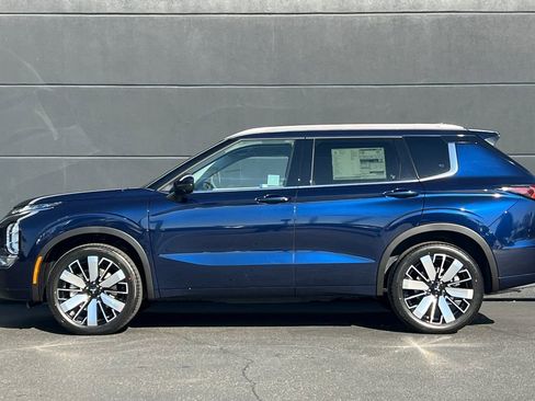 New 2026 Mitsubishi Outlander SEL FWD image 8