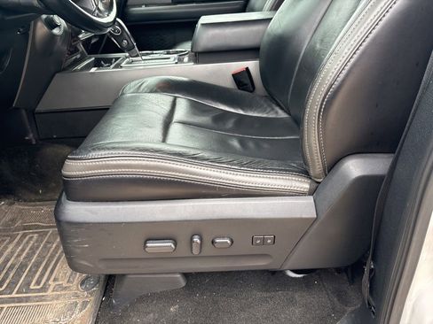 Used 2016 Ford Expedition Platinum image 14