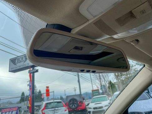 Used 2012 Mercedes-Benz C 300 4MATIC Sedan image 30