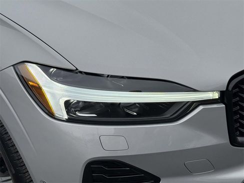 Certified 2025 Volvo XC60 B5 Plus image 7