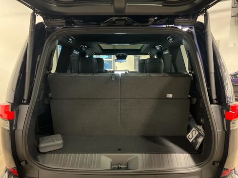 Used 2026 Lexus GX 550 image 37