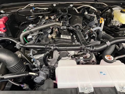Used 2026 Toyota Tacoma SR5 AWD/4WD image 39