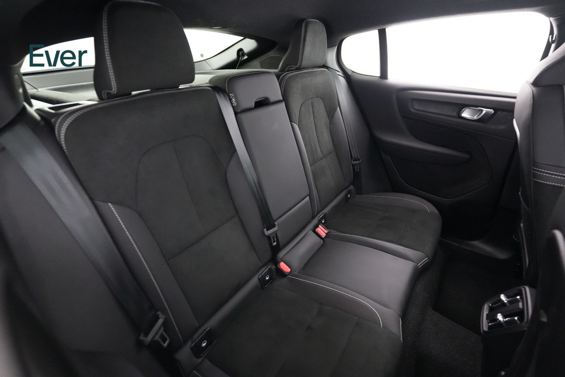 Used 2023 Volvo C40 P8 Recharge Plus w/ Protection Package Premier AWD/4WD image 5