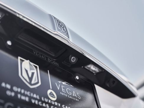 Used 2020 Rolls-Royce Wraith RWD image 13