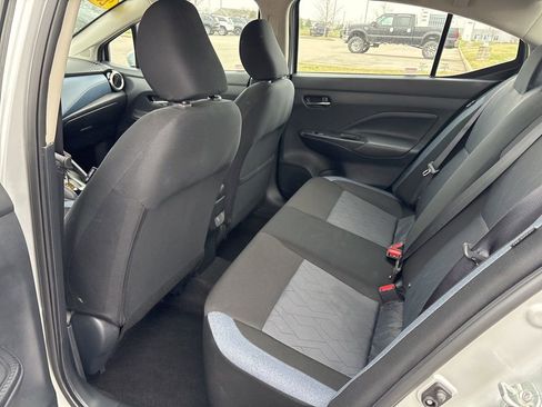 Used 2025 Nissan Versa SV FWD image 9