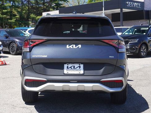 Used 2024 Kia Sportage EX AWD/4WD image 12