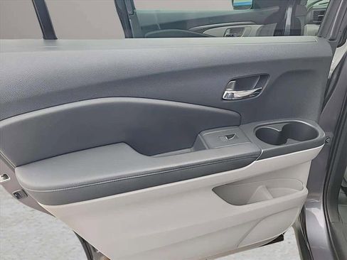 Used 2017 Honda Pilot EX image 21