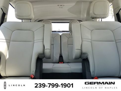 New 2026 Lincoln Aviator AWD image 29