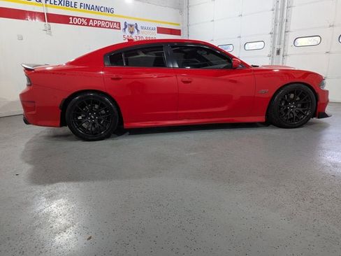 Used 2019 Dodge Charger Scat Pack w/ Dynamics Package image 8