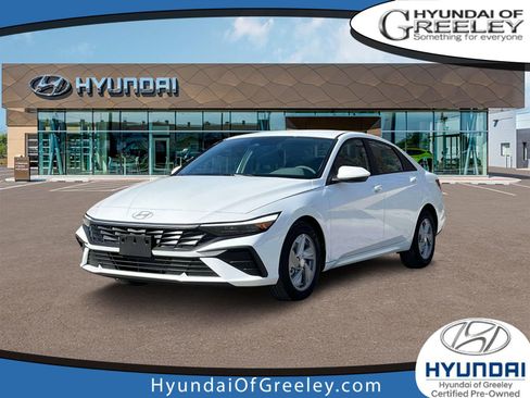 Used 2025 Hyundai Elantra SE image 1