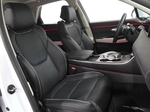 Used 2026 Genesis GV70 2.5T Advanced image 17