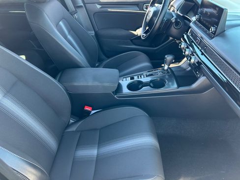 Used 2025 Honda Civic Sport image 18
