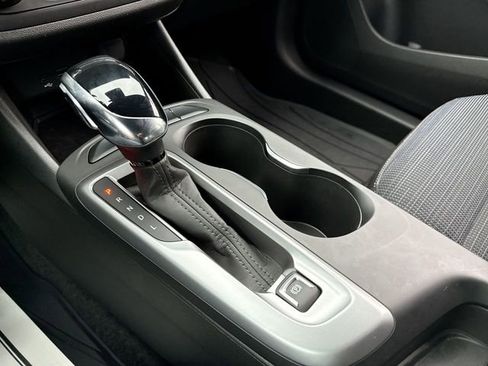 Used 2025 Buick Envista Preferred image 19