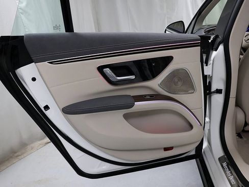 Certified 2023 Mercedes-Benz EQS 450+ 450 image 27