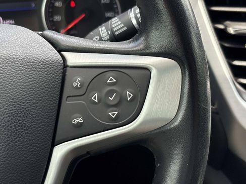 Used 2020 GMC Acadia SLT FWD image 17