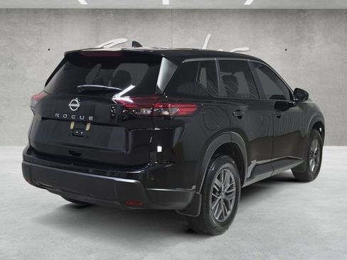 Used 2025 Nissan Rogue S FWD image 16
