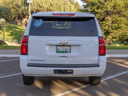 Used 2019 Chevrolet Suburban LT image 11