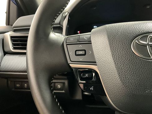 Used 2025 Toyota Camry SE FWD image 16