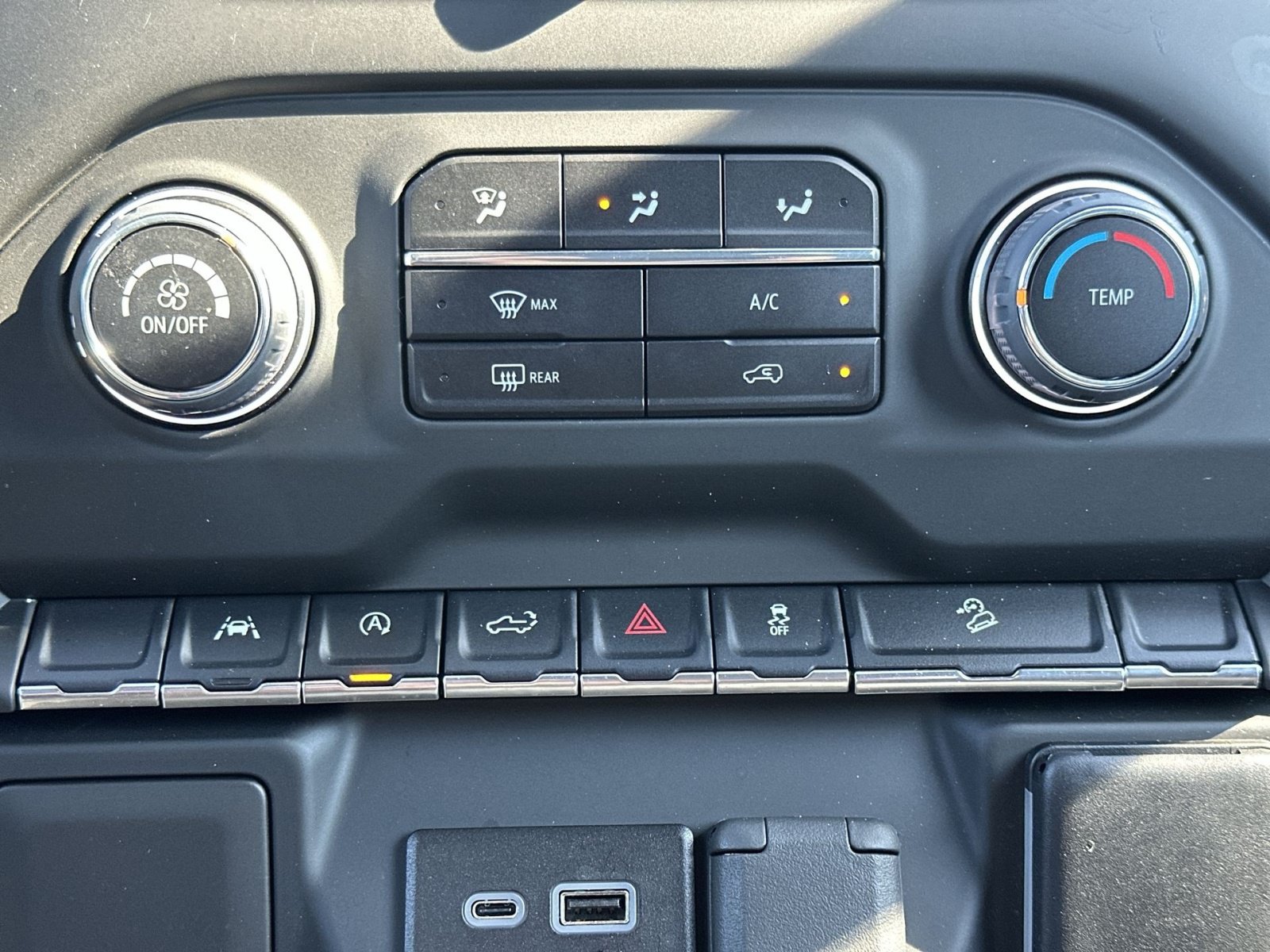 Used 2023 Chevrolet Silverado 1500 Custom Trail Boss w/ LPO, Dark Essentials Package AWD/4WD image 22