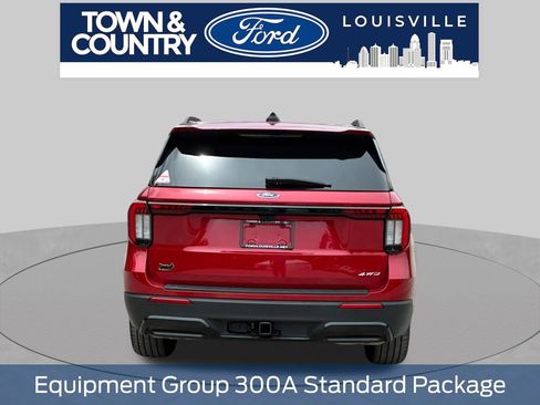 Used 2025 Ford Explorer ST-Line w/ ST-Line Street Pack AWD/4WD image 4