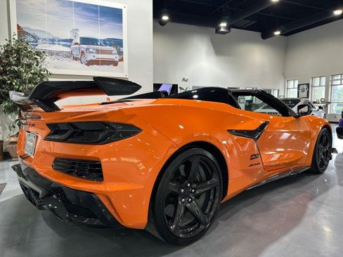 Used 2023 Chevrolet Corvette Z06 w/ Z07 Performance Package RWD image 42